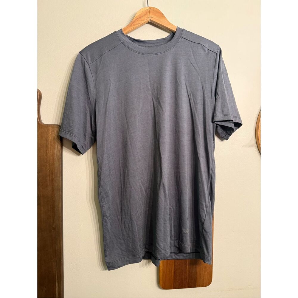 Arc’teryx Charcoal Gray Wool Blend Round Neck Short Sleeve T-Shirt Size Medium
